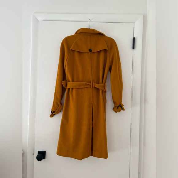 Burberry Mustard Trench Coat  just freshly dry cleaned.  100% Cashmere . - Picture 6 of 16